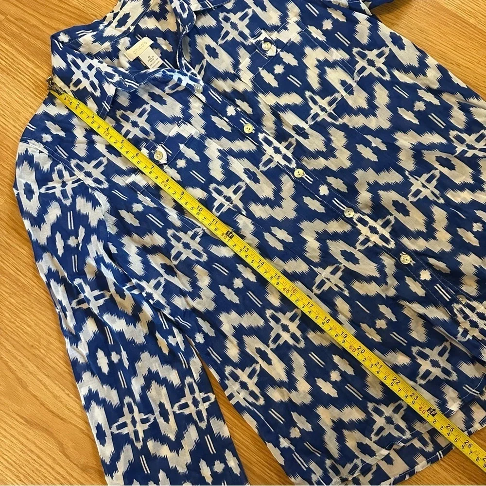 Chico’s size 0 blue white button down long  roll tab sleeves cotton tribal Aztec